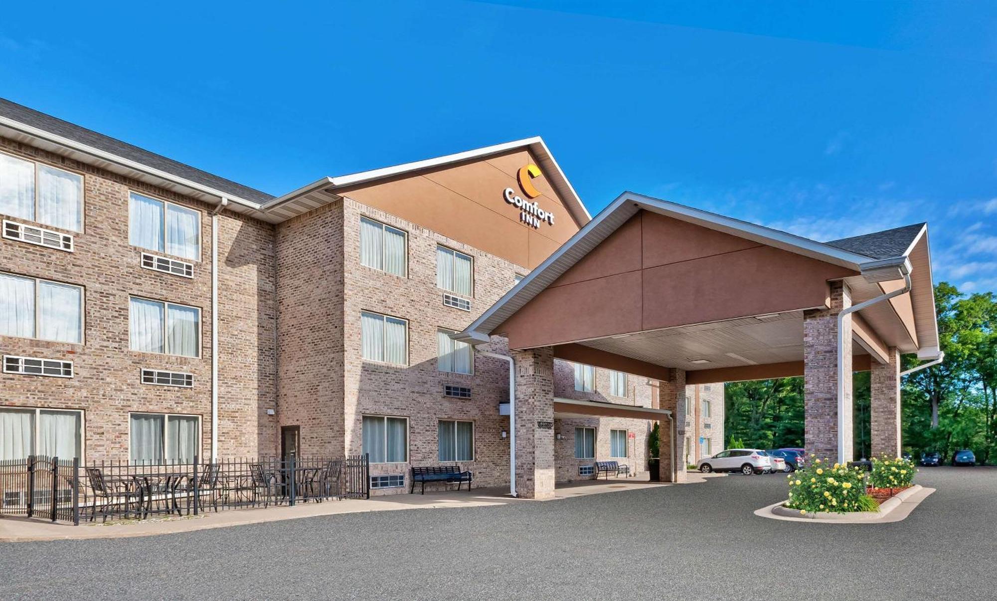 Comfort Inn Whitehall Near Michigan'S Adventure מראה חיצוני תמונה